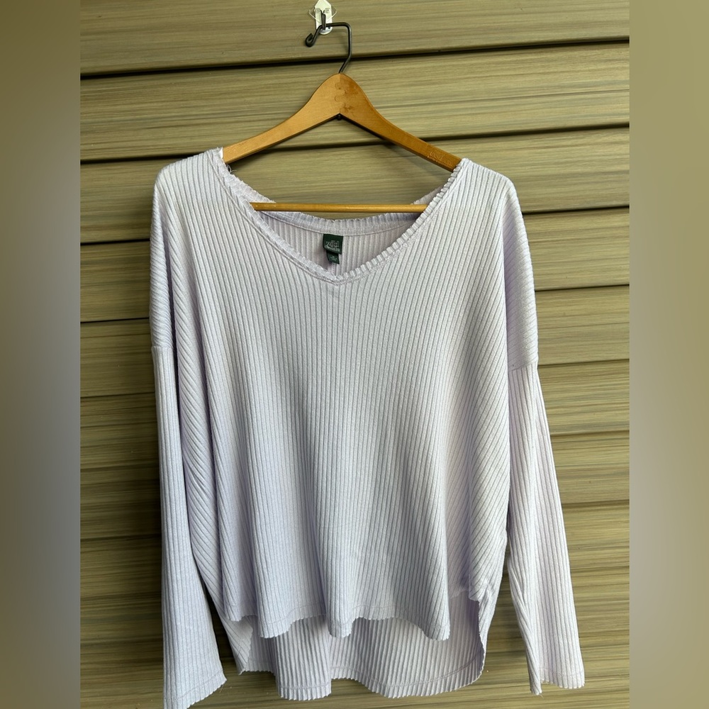 Lightweight sweater
